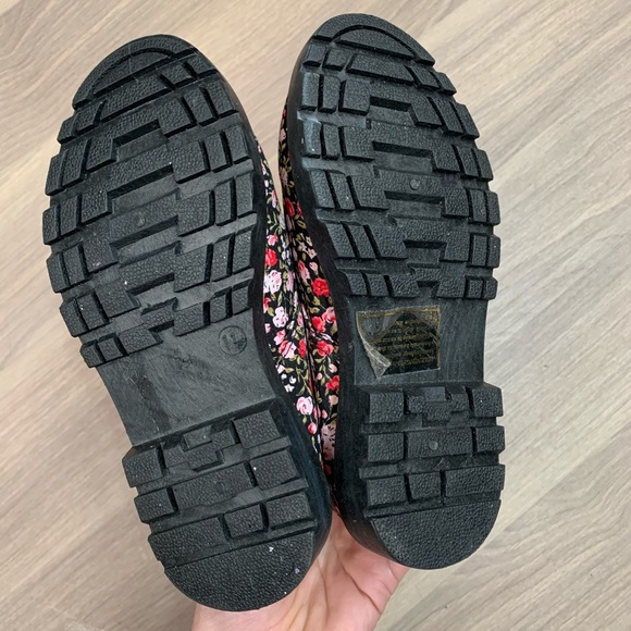 Aviva Girl Floral Lace Up Combat Boots Kids 11 - Picture 3 of 8
